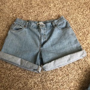 Levi’s 550 shorts